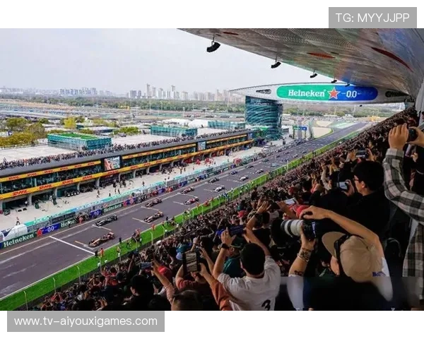 F1新人冲上领奖台，车队重塑未来