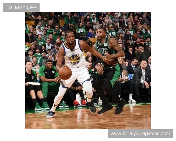 勇士队追求三连冠,誓不言败,勇士队配合 勇士队追求三连冠,誓不言败,勇士队配合