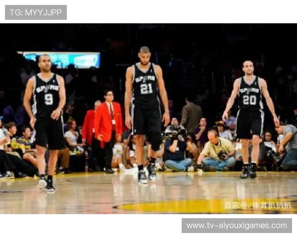 球队队医公开球员健康状况以稳定民心，球队信息表